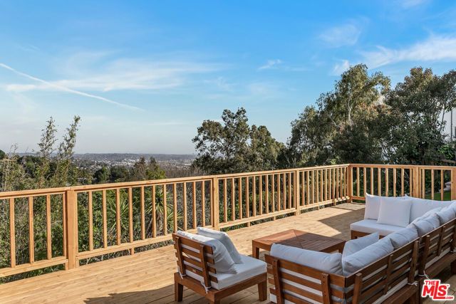 2612 Carman Crest Drive, Los Angeles, CA 90068