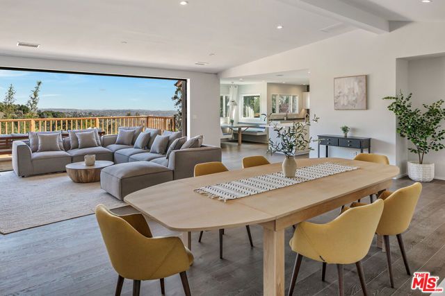 2612 Carman Crest Drive, Los Angeles, CA 90068