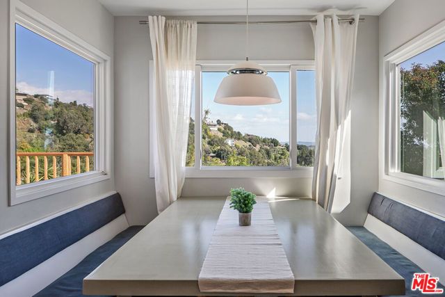 2612 Carman Crest Drive, Los Angeles, CA 90068