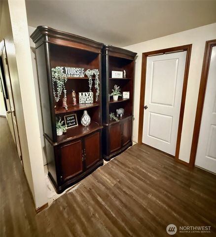 381 Elk Valley Road, Forks, WA 98331