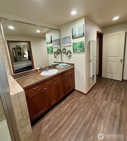 381 Elk Valley Road, Forks, WA 98331