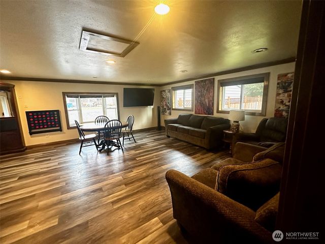 381 Elk Valley Road, Forks, WA 98331