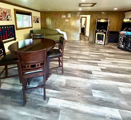 381 Elk Valley Road, Forks, WA 98331