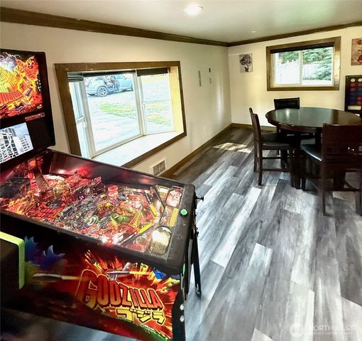 381 Elk Valley Road, Forks, WA 98331