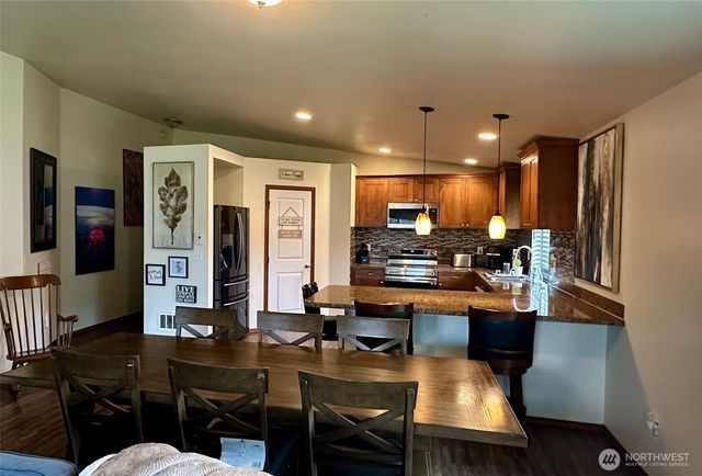 381 Elk Valley Road, Forks, WA 98331