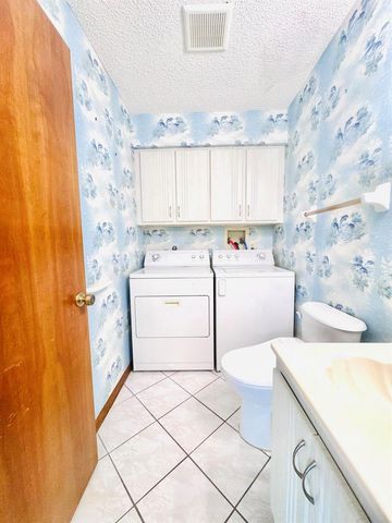 604 SE Castle Court D, Port St. Lucie, FL 34952