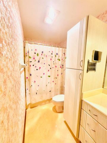 604 SE Castle Court D, Port St. Lucie, FL 34952