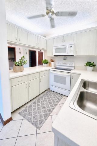 604 SE Castle Court D, Port St. Lucie, FL 34952