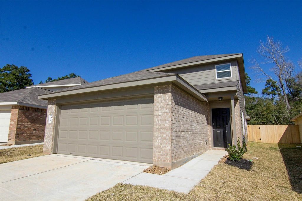 448 Upper Creek Drive, Willis, TX 77378