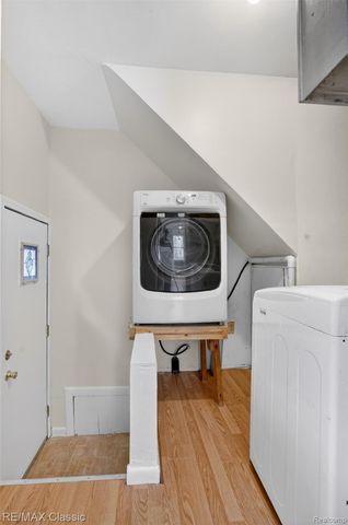 27359 Brettonwoods Street, Madison Heights, MI 48071