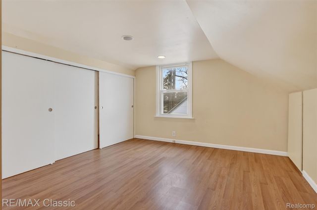 27359 Brettonwoods Street, Madison Heights, MI 48071