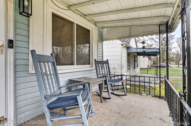 27359 Brettonwoods Street, Madison Heights, MI 48071