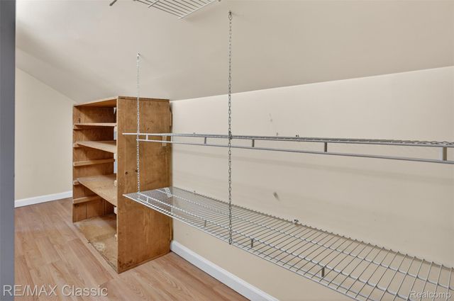 27359 Brettonwoods Street, Madison Heights, MI 48071