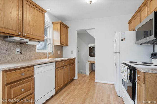 27359 Brettonwoods Street, Madison Heights, MI 48071