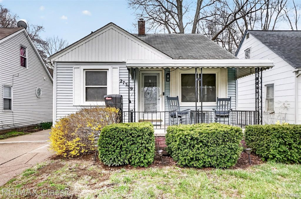 27359 Brettonwoods Street, Madison Heights, MI 48071