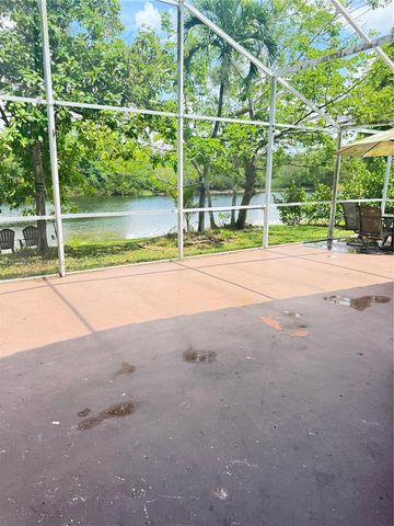 131 SW 178th Way, Pembroke Pines, FL 33029
