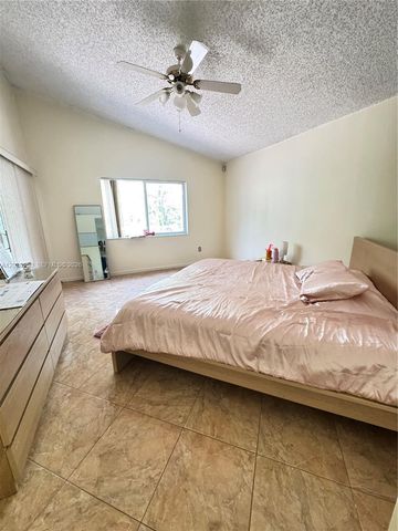 131 SW 178th Way, Pembroke Pines, FL 33029
