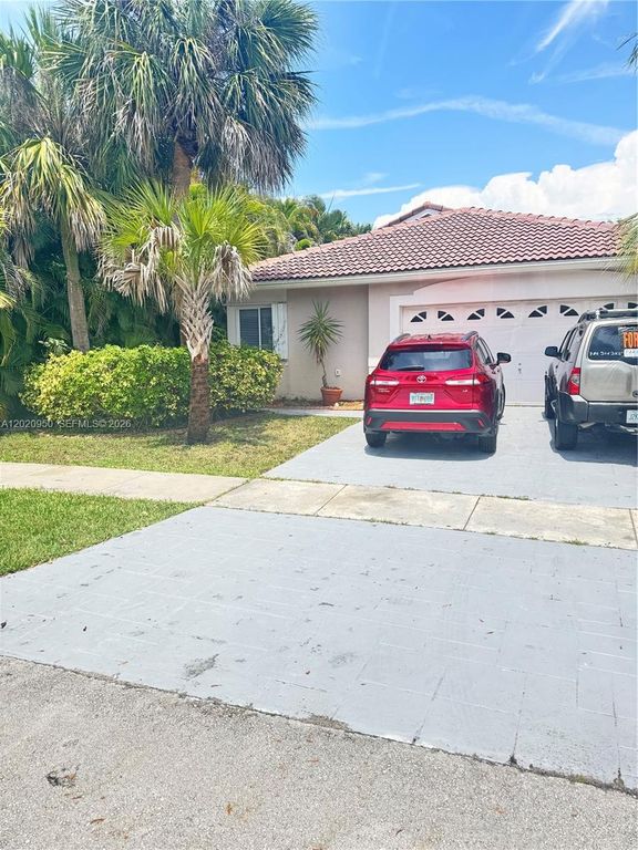 131 SW 178th Way, Pembroke Pines, FL 33029