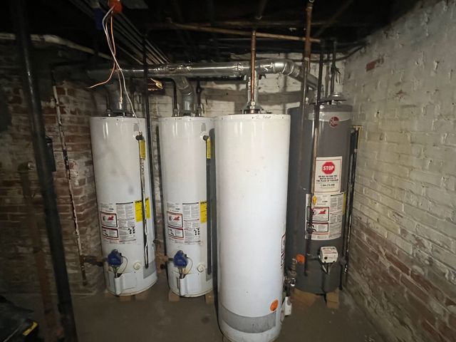 1345 S 58th Avenue, Cicero, IL 60804