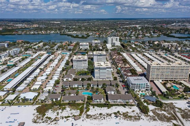 1050 W PEPPERTREE LANE 116B, Sarasota, FL 34242