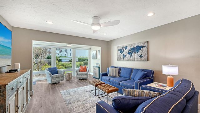 1050 W PEPPERTREE LANE 116B, Sarasota, FL 34242