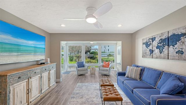 1050 W PEPPERTREE LANE 116B, Sarasota, FL 34242