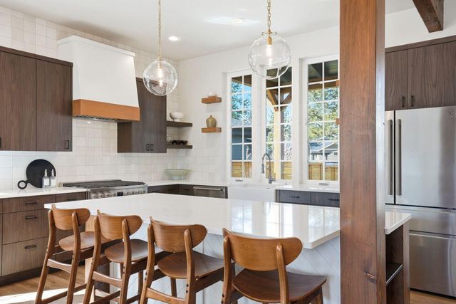 3068 NW Blodgett Way, Bend, OR 97703