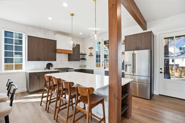 3068 NW Blodgett Way, Bend, OR 97703