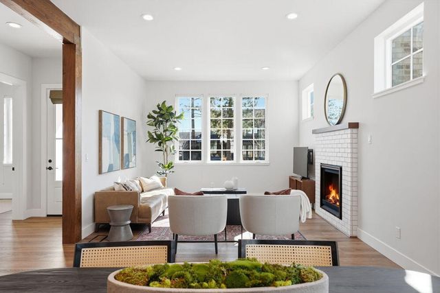 3068 NW Blodgett Way, Bend, OR 97703