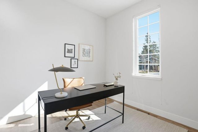 3068 NW Blodgett Way, Bend, OR 97703