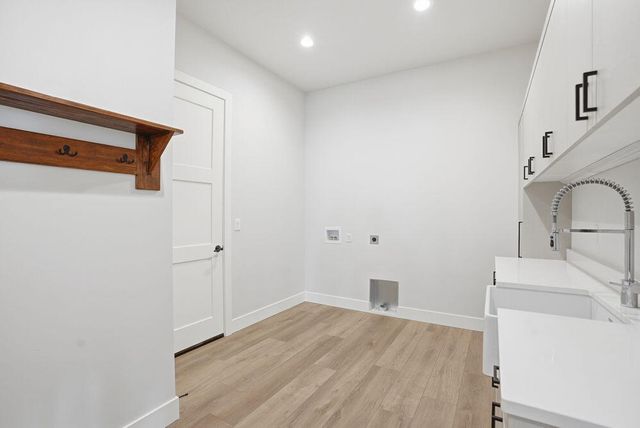 3068 NW Blodgett Way, Bend, OR 97703