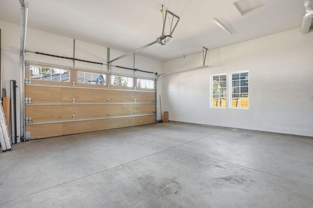 3068 NW Blodgett Way, Bend, OR 97703