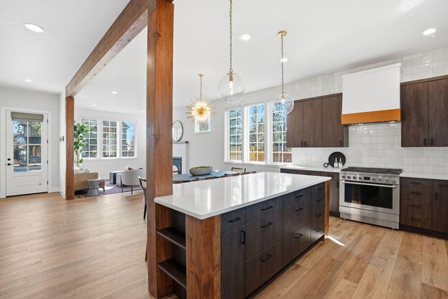 3068 NW Blodgett Way, Bend, OR 97703