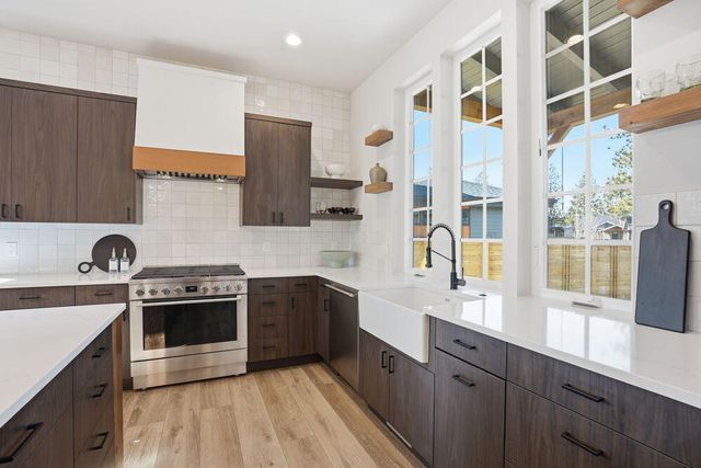 3068 NW Blodgett Way, Bend, OR 97703