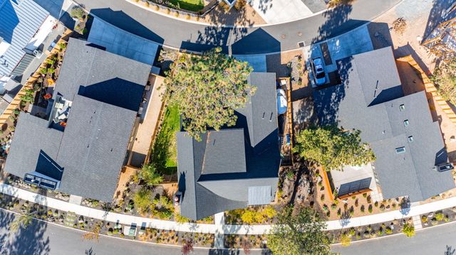 3068 NW Blodgett Way, Bend, OR 97703