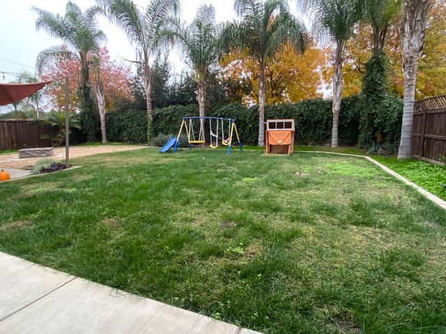 2805 Badger Flat Avenue, Tulare, CA 93274