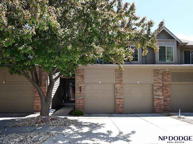 6811 N 122 Court, Omaha, NE 68142