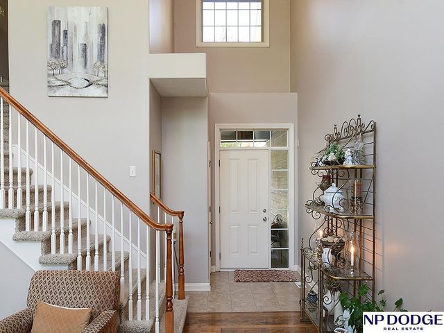 6811 N 122 Court, Omaha, NE 68142