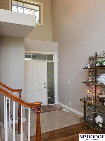 6811 N 122 Court, Omaha, NE 68142