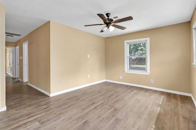 1008 Largo Street, Baytown, TX 77520