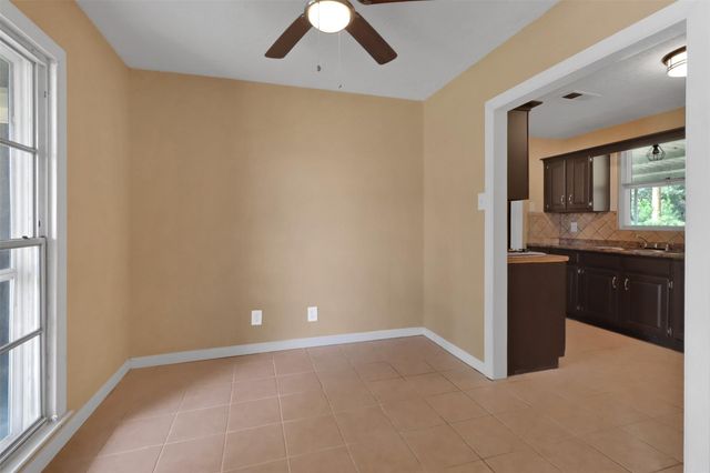 1008 Largo Street, Baytown, TX 77520