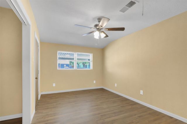 1008 Largo Street, Baytown, TX 77520