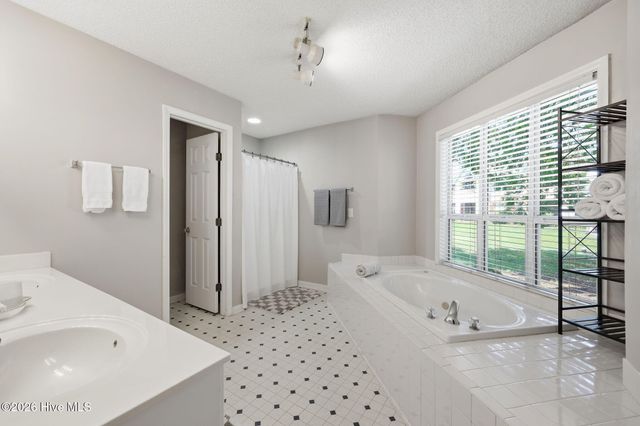 120 Breezewood Drive C, Greenville, NC 27858