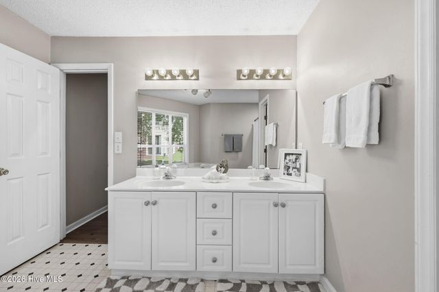 120 Breezewood Drive C, Greenville, NC 27858
