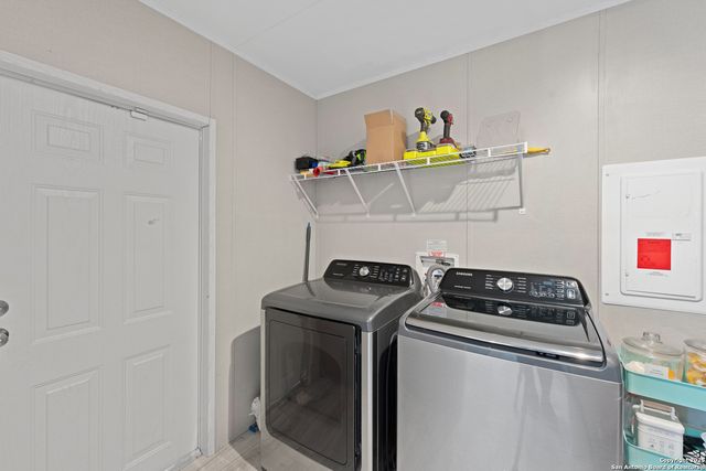 16486 FM 775, Floresville, TX 78114