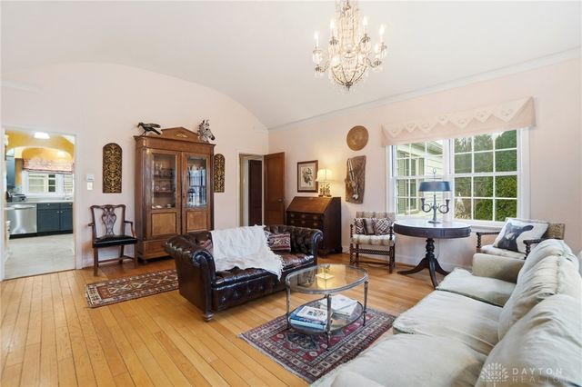 645 Orlando Terrace, Oakwood, OH 45409