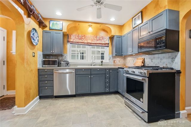 645 Orlando Terrace, Oakwood, OH 45409