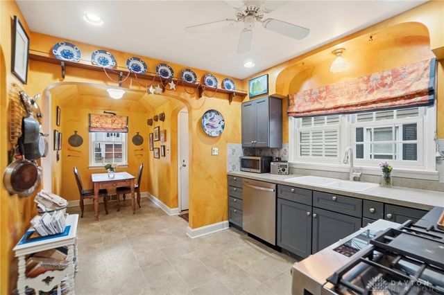 645 Orlando Terrace, Oakwood, OH 45409