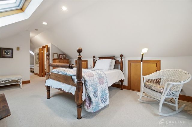 645 Orlando Terrace, Oakwood, OH 45409