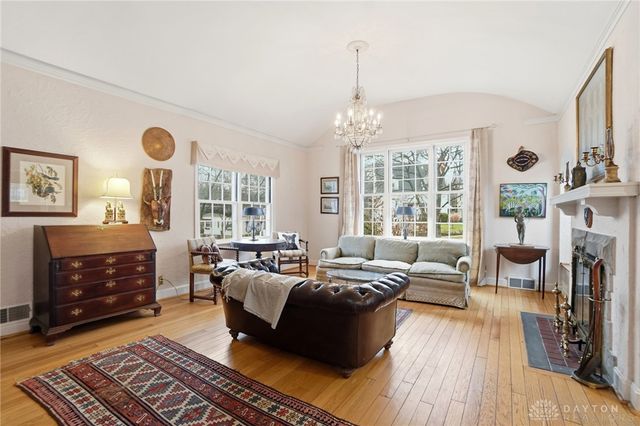 645 Orlando Terrace, Oakwood, OH 45409